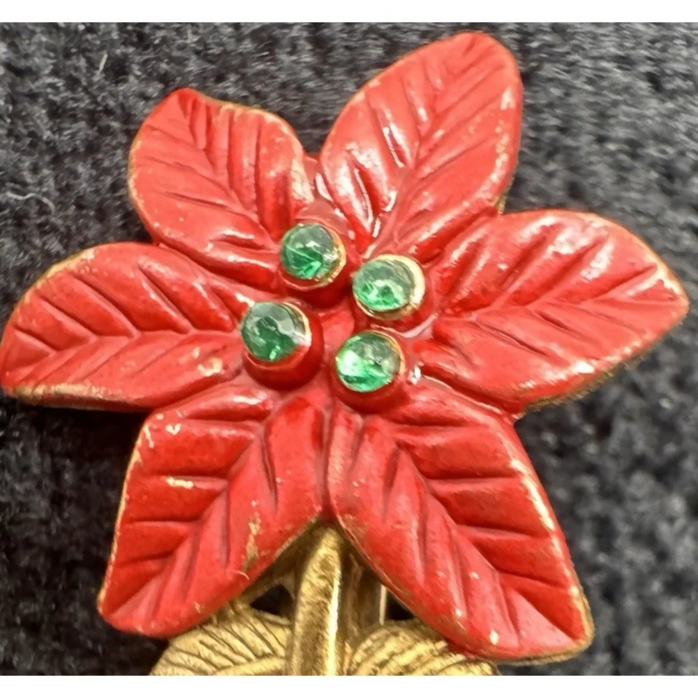 Vintage Poinsettia Brooch Red Enamel Green Rhinestone Gold Tone Christmas Pin Pe